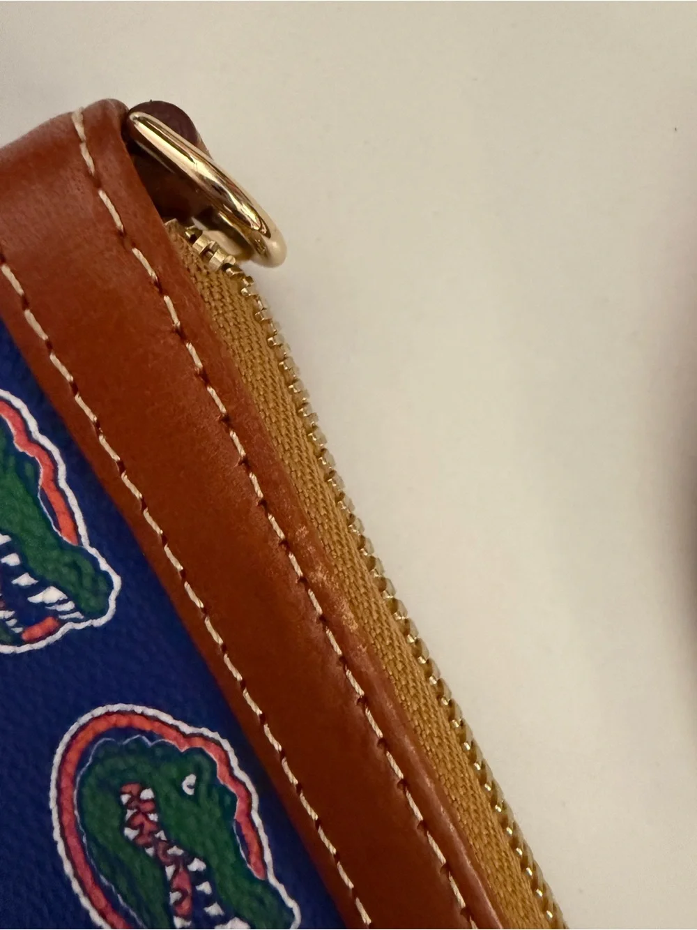 NWOT Dooney & Bourke Florida Gators Large Slim Wristlet